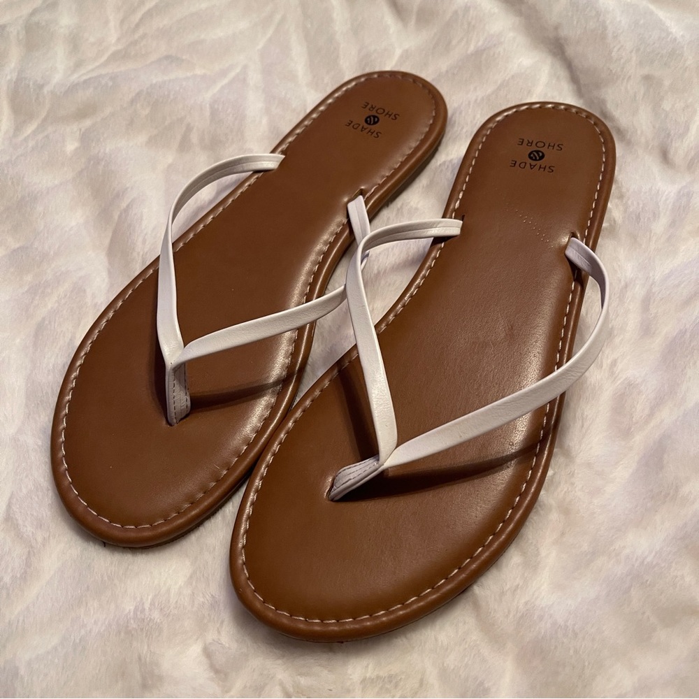 ⭐️3/$25⭐️ Shade & Shore Flip Flops | Size 10